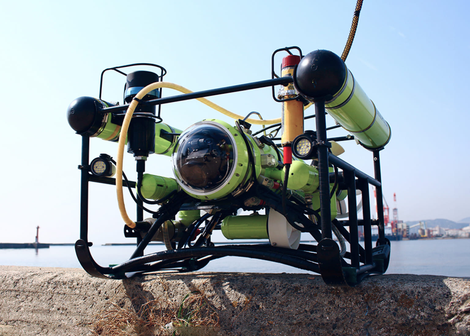 ROVを使った海底作業