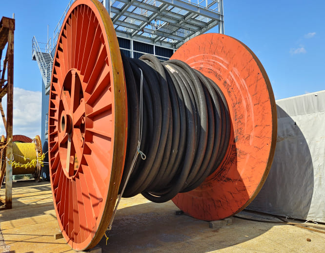 ケーブルドラム